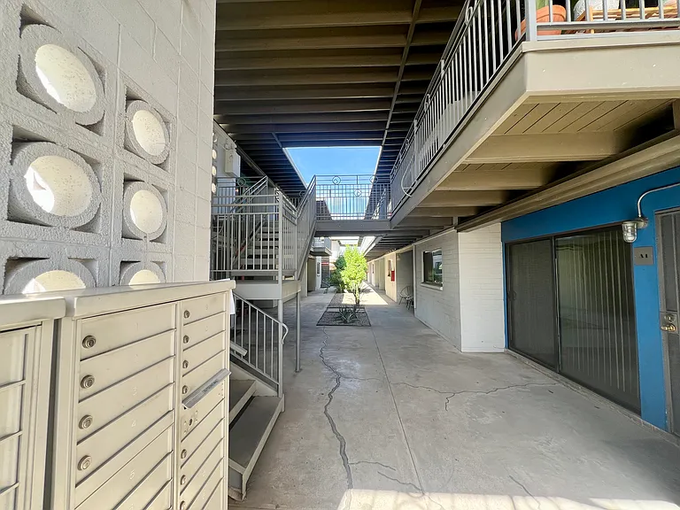 Broadway Village — Photo 9