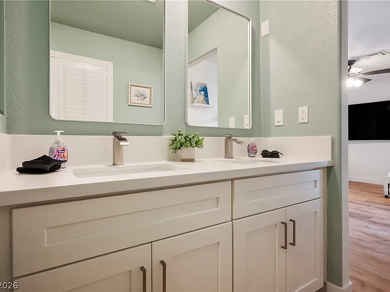 7435 Rogers St — Photo 28