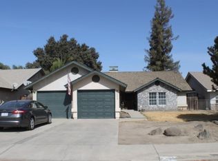 2224 E Kaweah Ct, Visalia, CA 93292