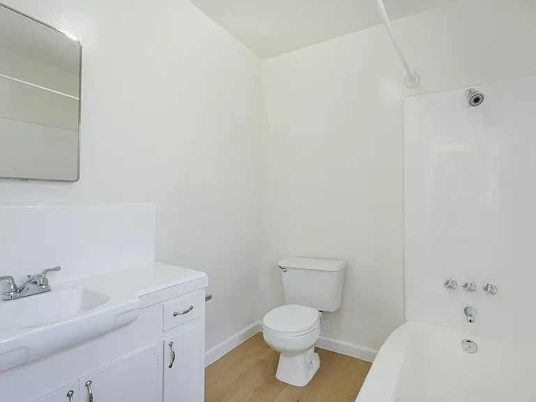 632 Pico Blvd #4 — Photo 11