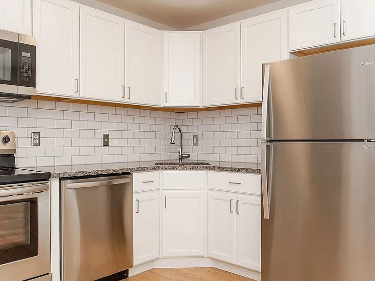 67 Heritage Ct — Photo 2