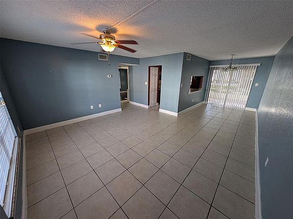 3rd image of 2564 SE 15th Ave APT E