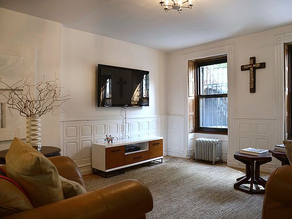 4th image of 571 Saint Marks Ave APT 1