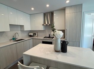 488 W 58th Ave #207, Vancouver, BC V5X1V5