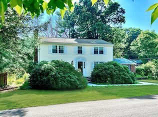 14 Randall Rd, Ipswich, MA 01938