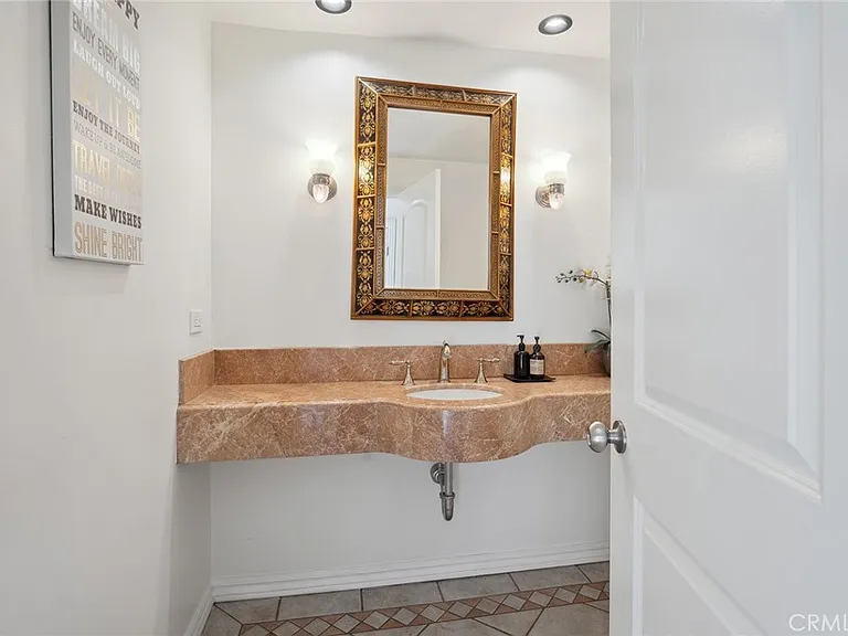 4372 Park Vicente — Photo 22