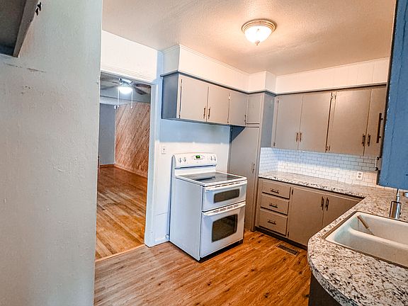 3rd image of 4708 N College Ave