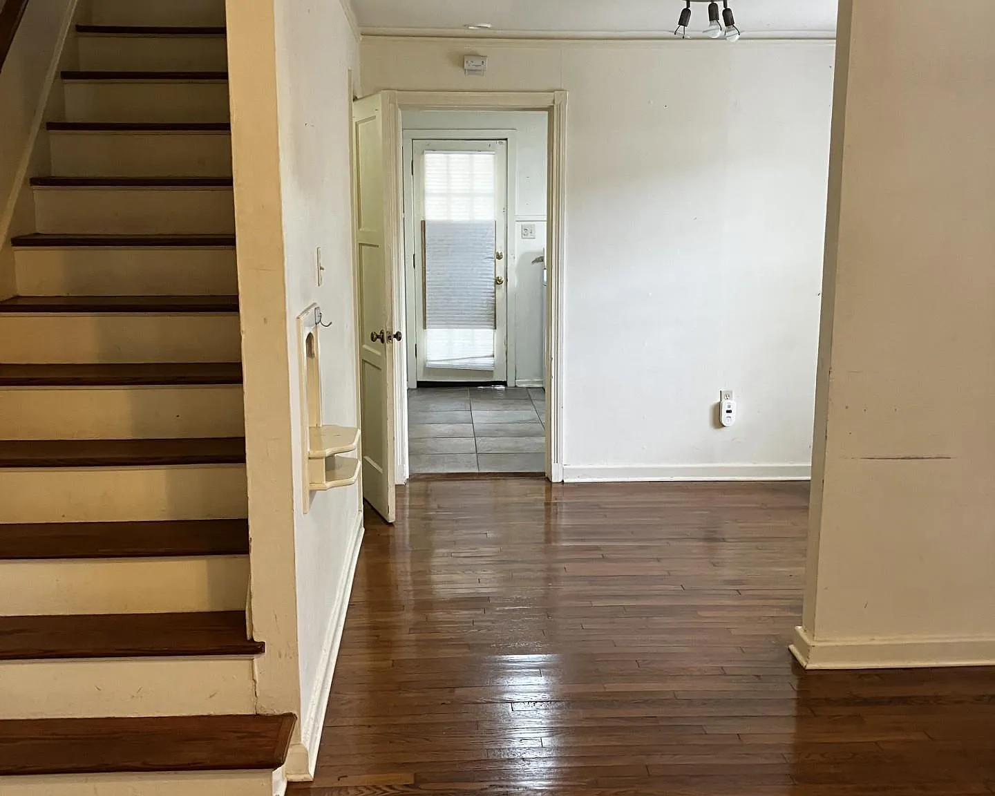 2 bed, 979 sqft, $1,150 — Photo 3