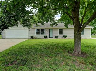 902 Birch St, Eudora, KS 66025