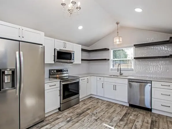 130 Hart Ln, Nashville, TN 37207