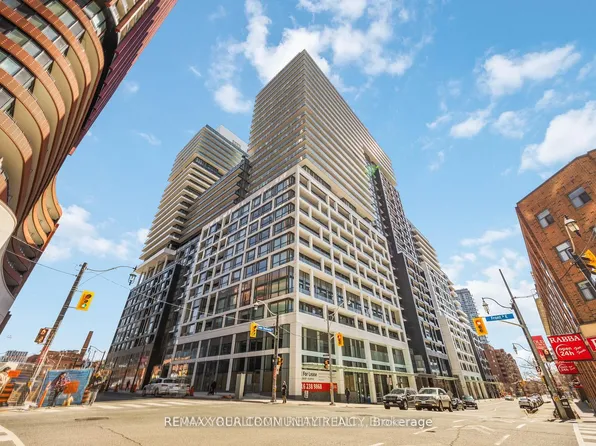 70 Princess St #709, Toronto, ON M5A 0X6