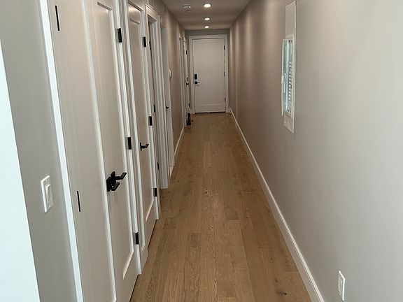 2nd image of 80-84 Moore St #2