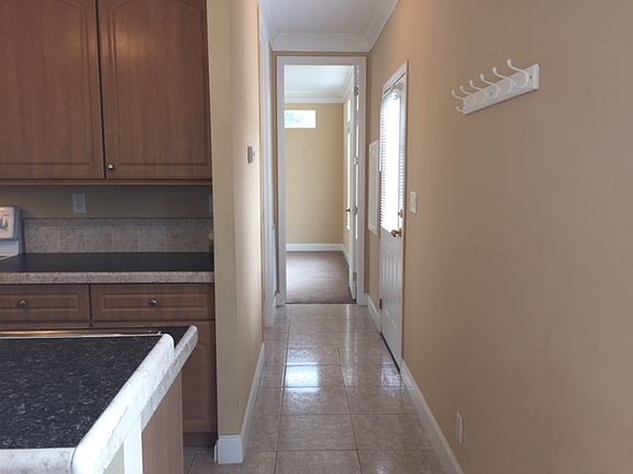4th image of 140 Forest Dr