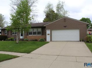1111 N Cedar St, Luverne, MN 56156