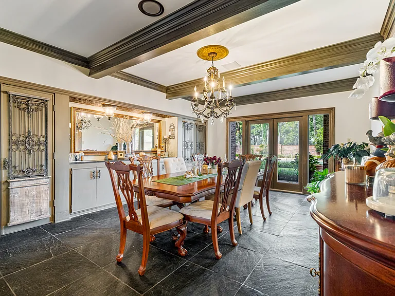 3400 Deborah Dr — Photo 30