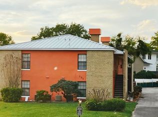 221 W 3rd Ave APT 3, Mount Dora, FL 32757