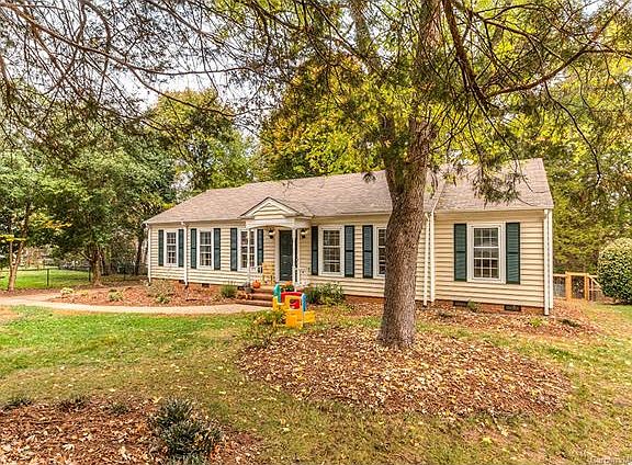 2nd image of 1107 Bent Pine Cres