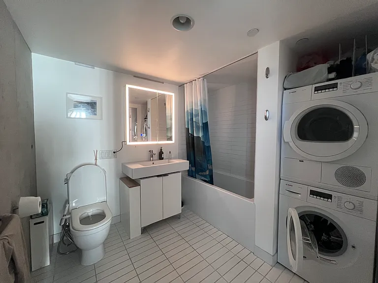 8 Octavia St #509 — Photo 3