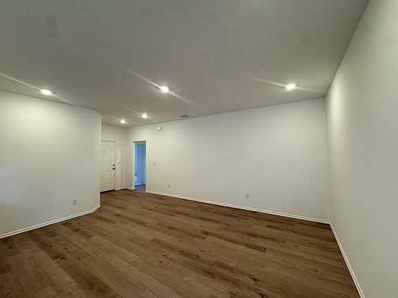 5th image of 10024 SW 38th St