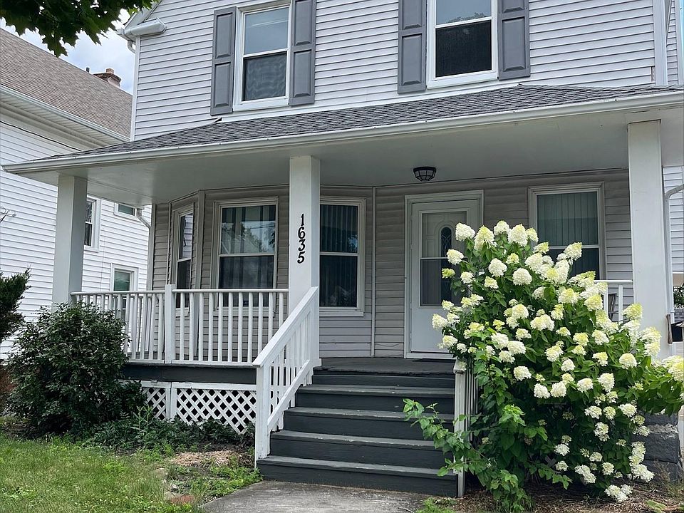 1st image of 1635 Rosewood Ave