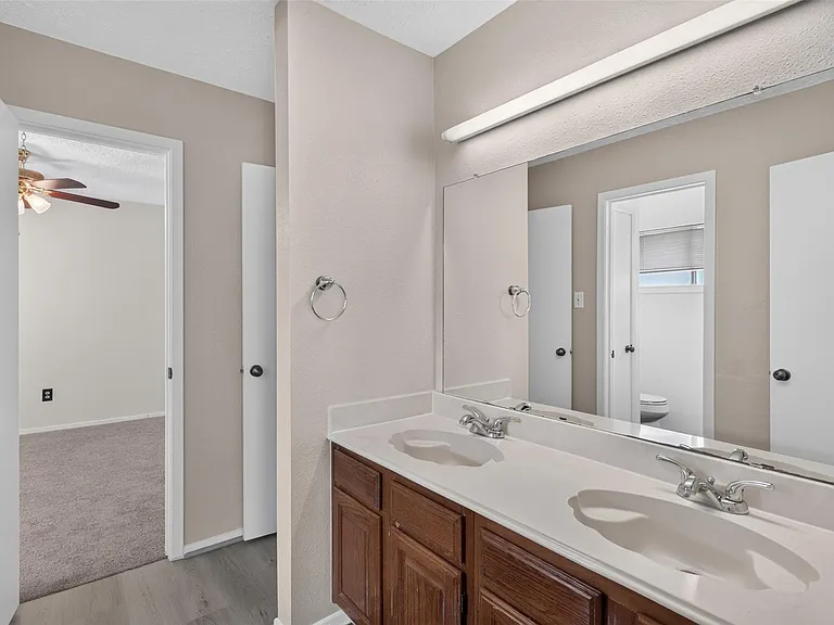 14338 Royal Hill Dr — Photo 28
