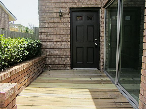 2nd image of 16114 Seahorse Dr