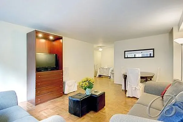 Sold by Bellmarc Realty | media 20