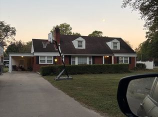 933 Hawthorne Dr, Sikeston, MO 63801