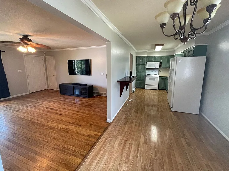 1503 Bunn St — Photo 7