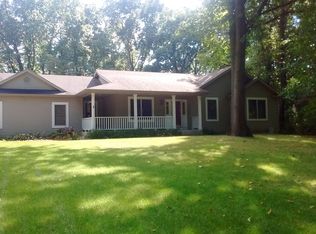 1390 W Bertrand Rd, Niles, MI 49120