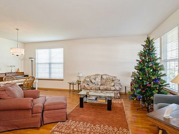 3rd image of 13119 W Birmingham Ct