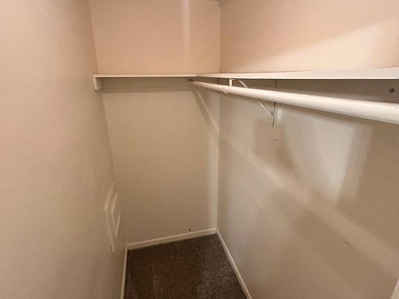5th image of 402 Summer Ct #4C