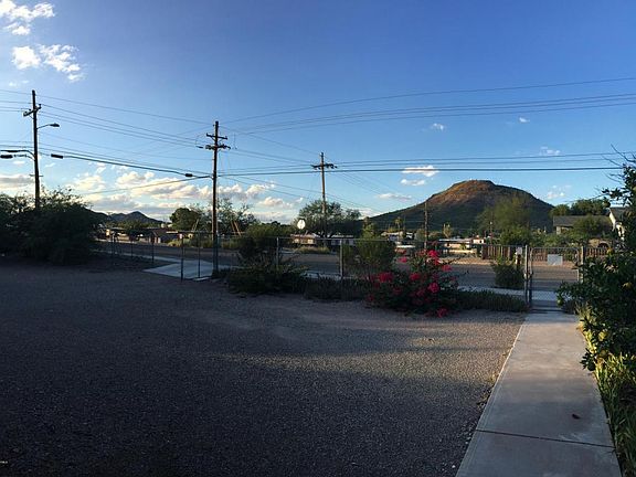 3rd image of 1775 W San Juan Trl