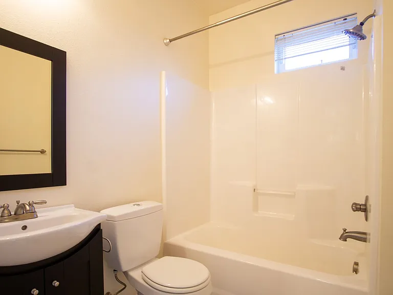 610 SE Spokane St #11 — Photo 13