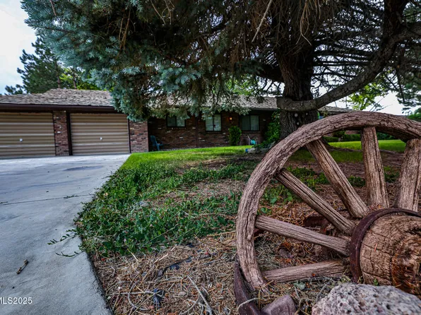 411 Pearl St, Yerington, NV 89447