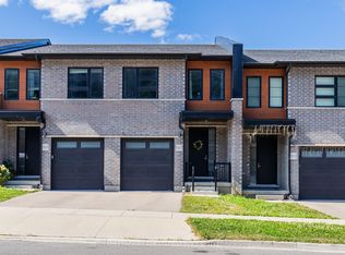 927 Robert Ferrie Dr, Kitchener, ON N2R 0P9
