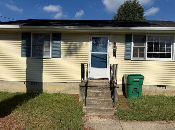 228 N New Ave