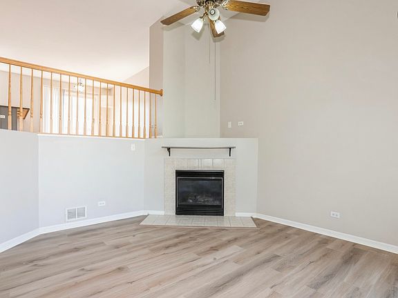 4th image of 645 W Georgian Ct