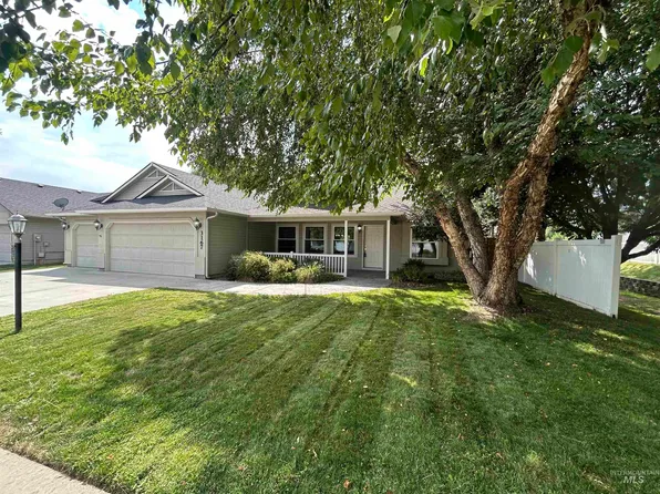 3167 N Wolverine Ave, Meridian, ID 83646