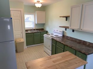 197 S Chicago Ave #1, Saint Anne, IL 60964