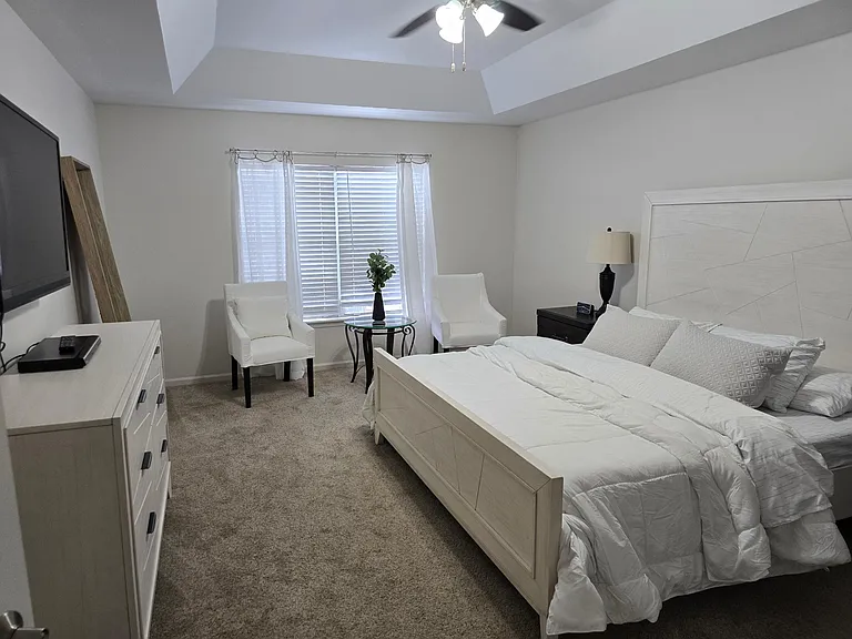 1652 Redstone Ct — Photo 34
