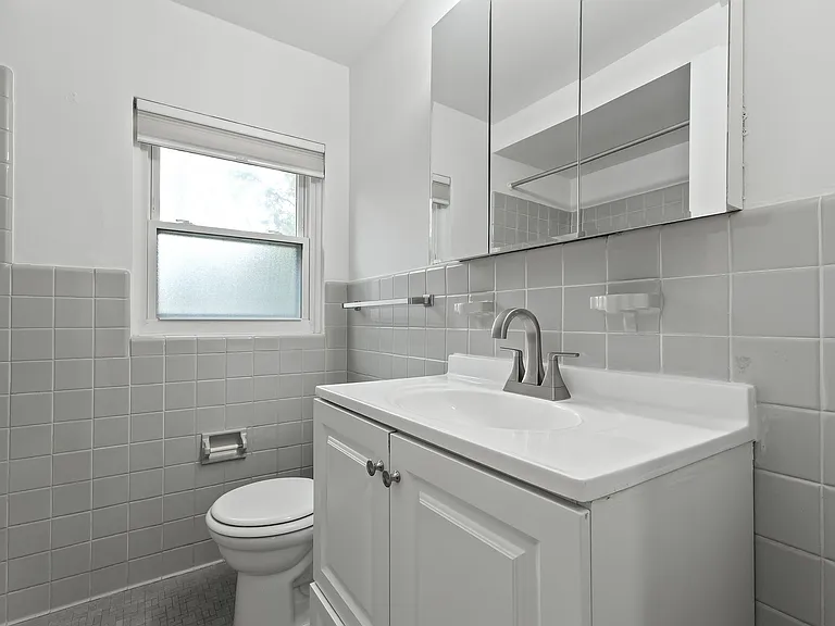 Putney Townhomes — Photo 14