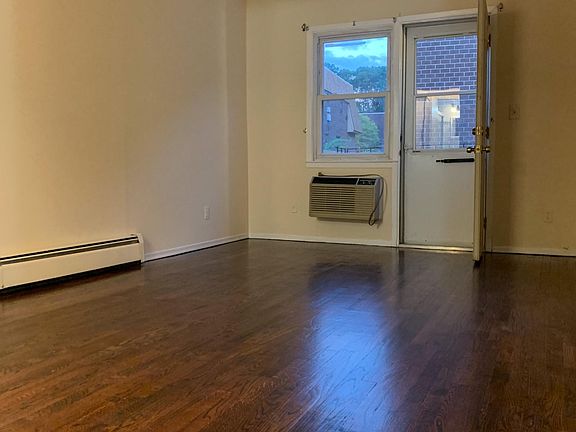 4th image of 24008 68th Ave Floor 2