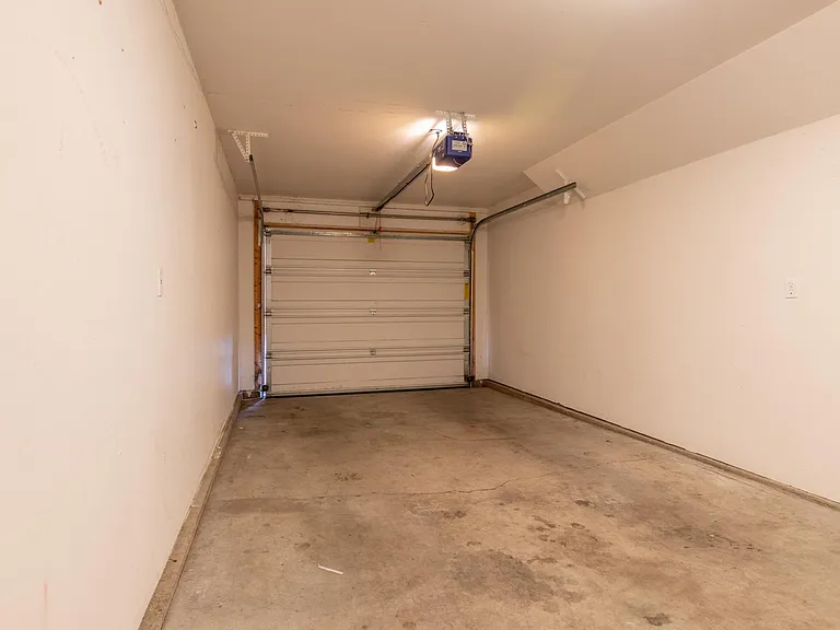 516 S Arthur St — Photo 20