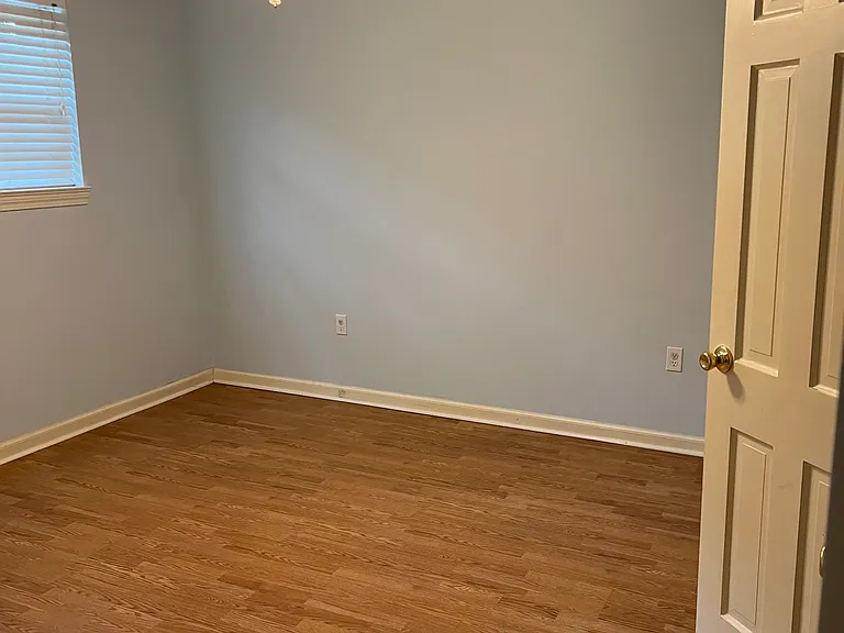 4900 Claycut Rd #26 — Photo 6