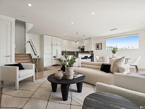 4th image of 568 De Haro St