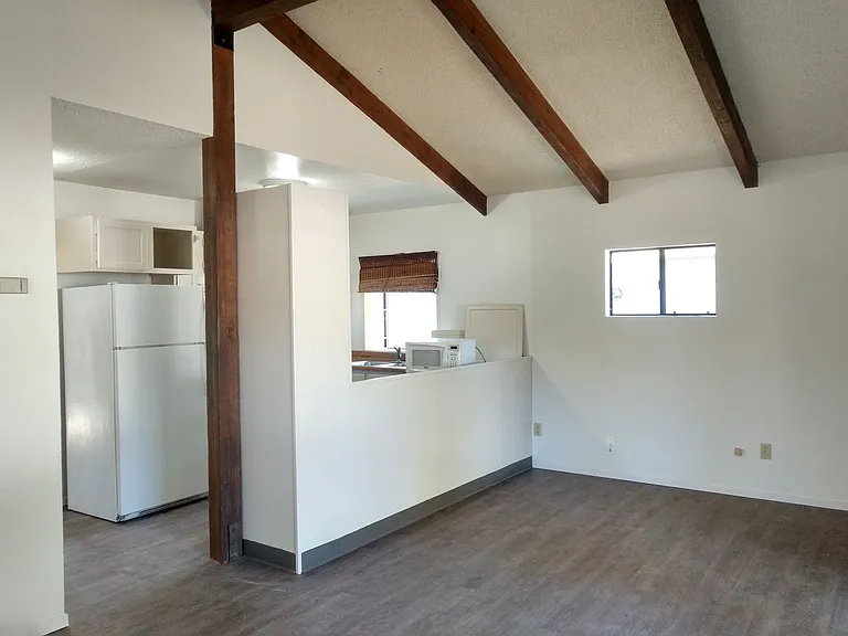 305 S Pueblo Ave #A — Photo 8