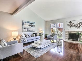 10800 Northoak Sq, Cupertino, CA