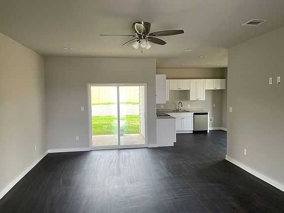 2nd image of 3800 Skylane Ave