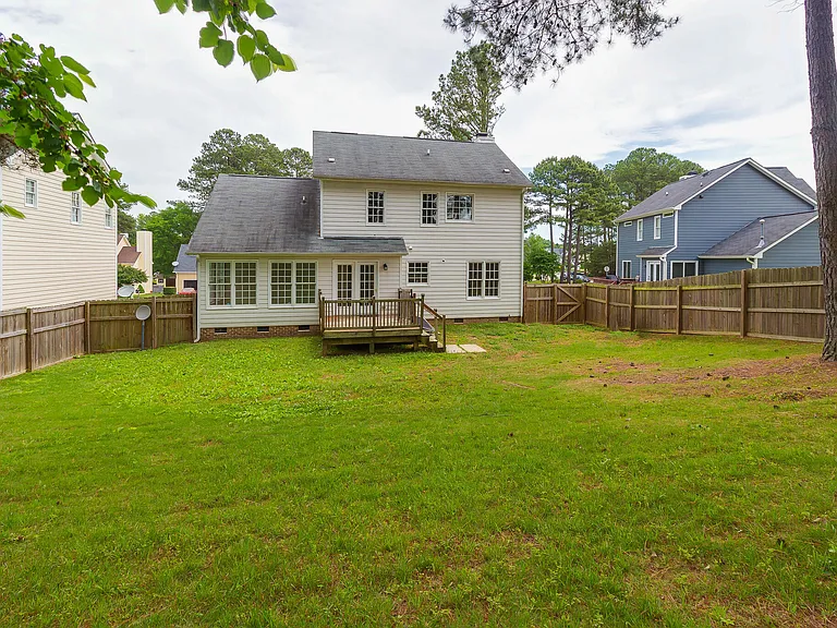 805 Penncross Dr — Photo 28